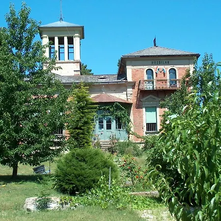 Rozsilak Villa