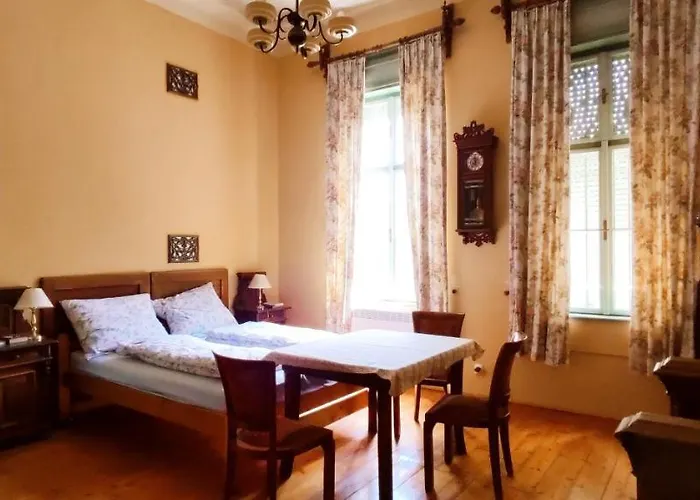 Rozsilak Villa *
